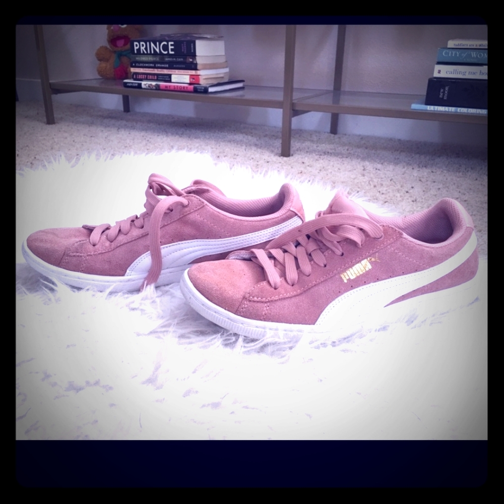 Puma soft foam pink suede sneakers